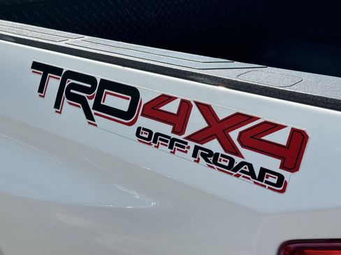 Used 2018 Toyota Tundra SR5 w/ TRD Off Road Package AWD/4WD image 10