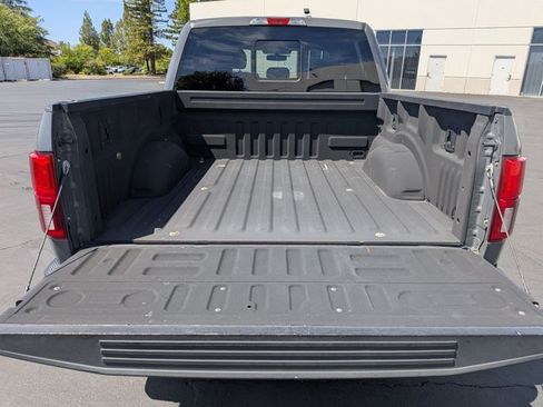 Used 2018 Ford F150 Lariat RWD image 6