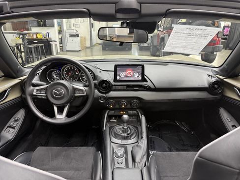 Used 2023 MAZDA MX-5 Miata Club w/ Brembo/BBS Recaro Package RWD image 16