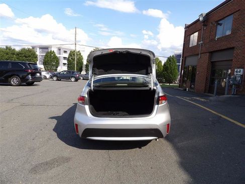 Used 2020 Toyota Corolla LE image 7