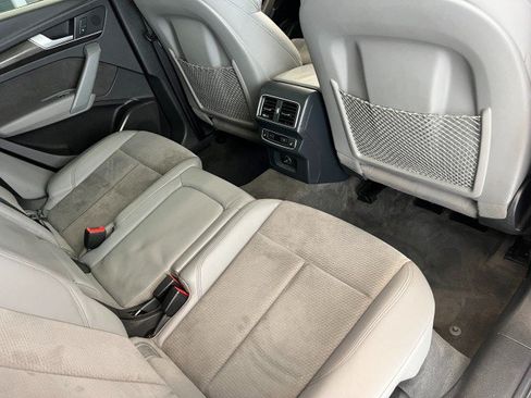 Used 2018 Audi SQ5 Premium Plus w/ Navigation Package AWD/4WD image 34