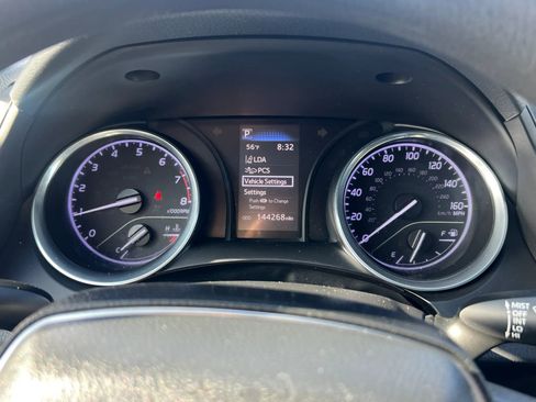 Used 2020 Toyota Camry LE FWD image 9