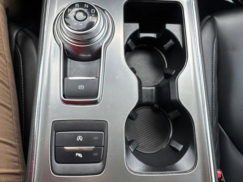 Used 2024 Ford Edge Titanium AWD/4WD image 18