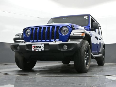 Used 2018 Jeep Wrangler Unlimited Sport AWD/4WD image 43