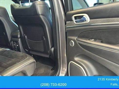 Used 2015 Jeep Grand Cherokee SRT w/ Luxury Group II AWD/4WD image 19