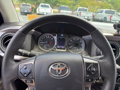 Used 2023 Toyota Tacoma SR5 w/ Technology Package AWD/4WD image 4