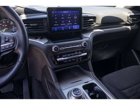 Used 2020 Ford Explorer XLT w/ Comfort Package AWD/4WD image 25