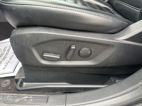 Used 2024 Ford Edge SEL AWD/4WD image 13