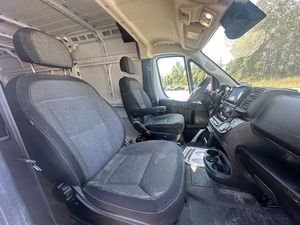 Used 2024 RAM ProMaster 2500 w/ Convenience Group FWD image 25