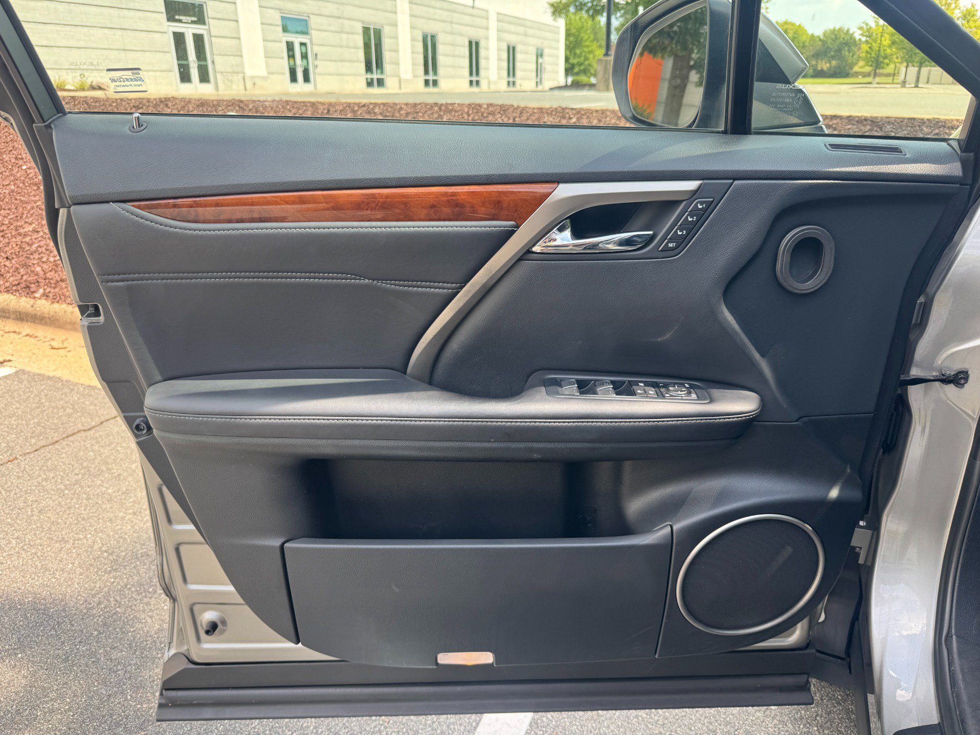 Used 2019 Lexus RX 350L AWD image 25