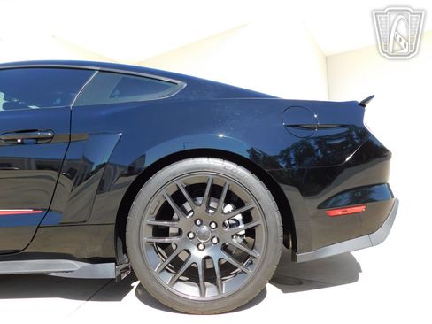 Used 2017 Ford Mustang GT Premium RWD image 15