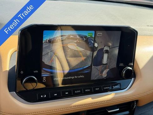 Used 2022 Nissan Rogue Platinum w/ Head-Up Display Package image 23