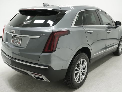 Used 2021 Cadillac XT5 Premium Luxury FWD image 4