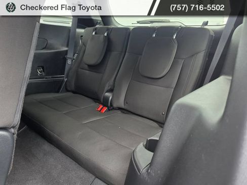 Used 2021 Ford Explorer XLT RWD image 41