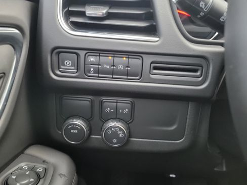 Certified 2024 Chevrolet Tahoe LS RWD image 17
