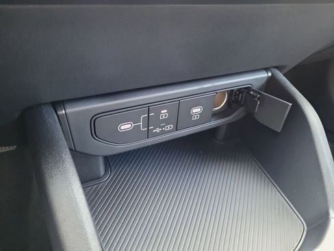 New 2026 Kia K4 FWD image 32