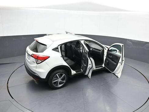 Used 2021 Honda HR-V EX-L image 44