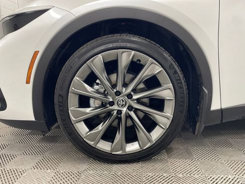 Used 2025 Toyota Crown Limited image 13