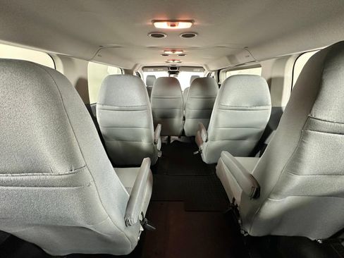 Used 2019 Ford Transit 350 XLT RWD image 26