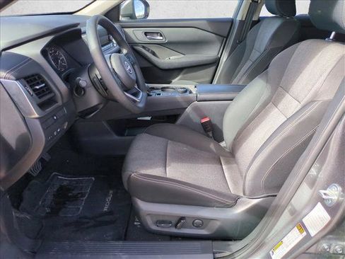 Used 2024 Nissan Rogue SV image 18