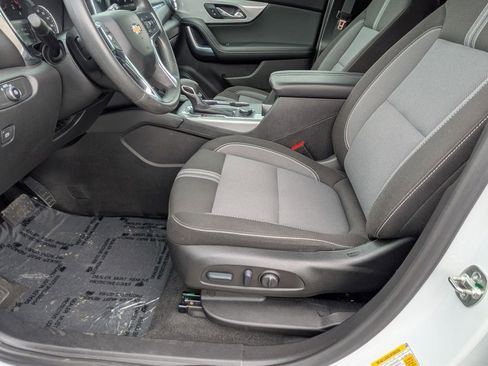 Used 2025 Chevrolet Blazer LT FWD image 24