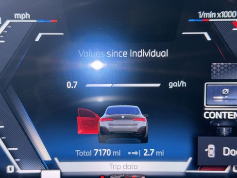 Used 2025 BMW M440i RWD image 32