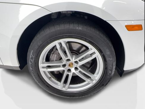 Used 2023 Porsche Macan AWD/4WD image 13