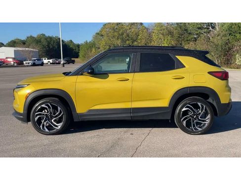 Certified 2024 Chevrolet TrailBlazer RS w/ Driver Confidence Package image 5