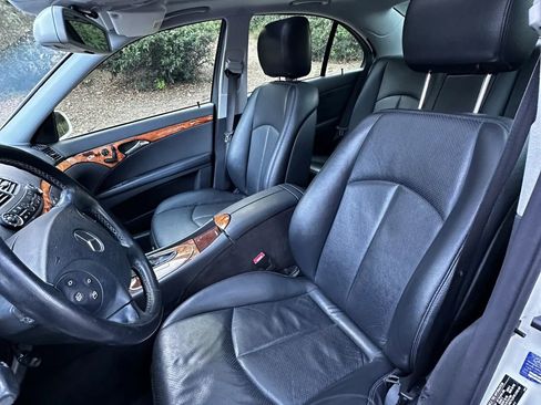 Used 2005 Mercedes-Benz E 320 Sedan image 17