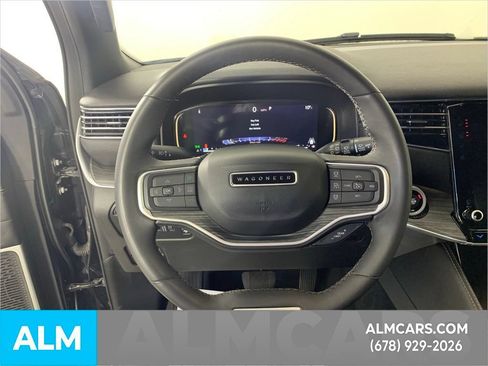 Used 2023 Jeep Wagoneer Series II AWD/4WD image 18
