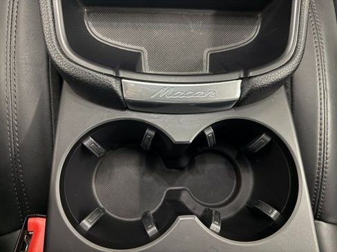 Certified 2023 Porsche Macan Turbo image 18