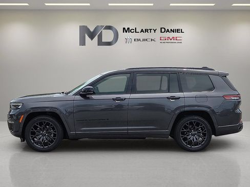 Used 2024 Jeep Grand Cherokee L Summit w/ High Altitude Package AWD/4WD image 2