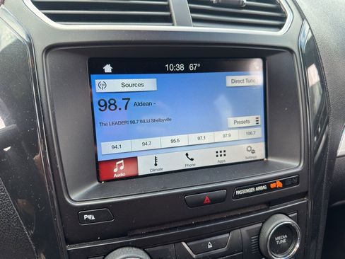 Used 2017 Ford Explorer XLT w/ Equipment Group 202A image 19