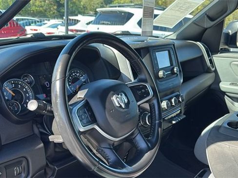 Used 2021 RAM 1500 Big Horn image 12