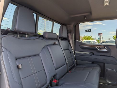 Certified 2024 Chevrolet Silverado 1500 High Country AWD/4WD image 28