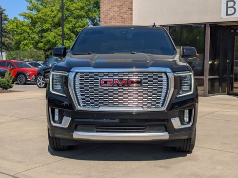 Used 2021 GMC Yukon Denali image 2