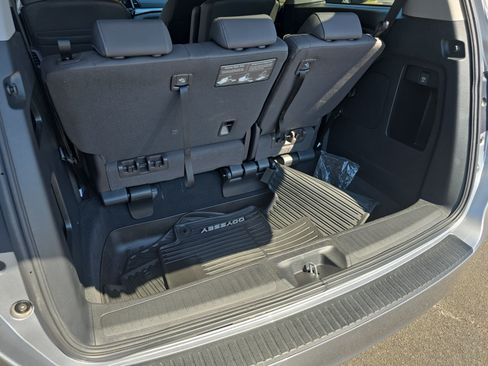 Used 2024 Honda Odyssey EX-L image 13