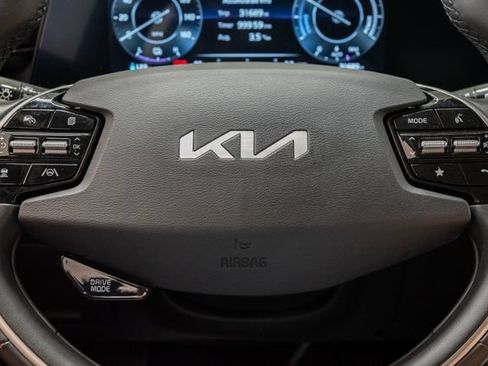 Used 2023 Kia Niro Wind FWD image 12