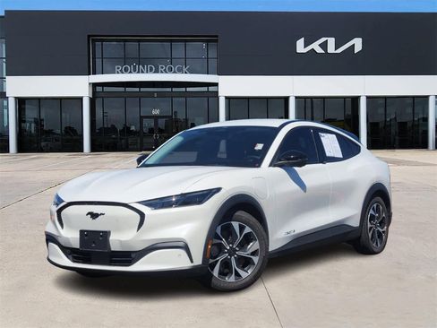 Used 2025 Ford Mustang Mach-E Select image 1