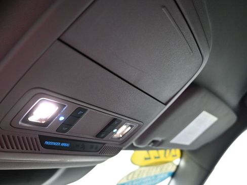 Certified 2022 Ford Explorer XLT image 24