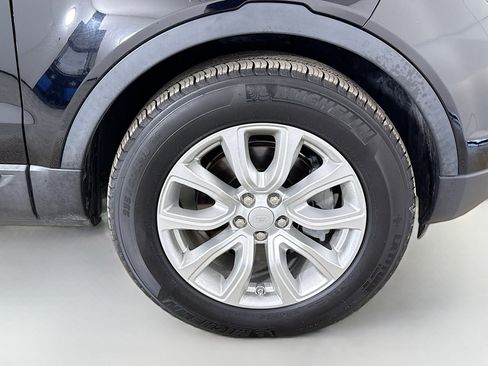 Used 2018 Land Rover Range Rover Evoque SE image 30