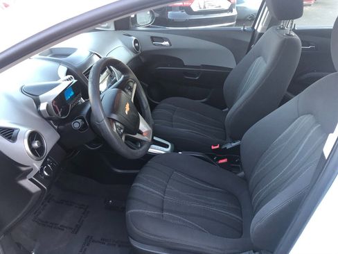 Used 2014 Chevrolet Sonic LT image 9