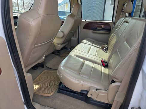 Used 2005 Ford F350 Lariat image 10