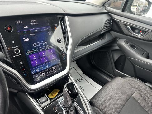 Used 2022 Subaru Outback Premium AWD/4WD image 18