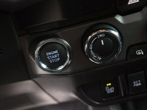 Used 2023 Toyota Tacoma TRD Off-Road image 26