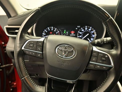 Used 2020 Toyota Highlander XLE FWD image 20