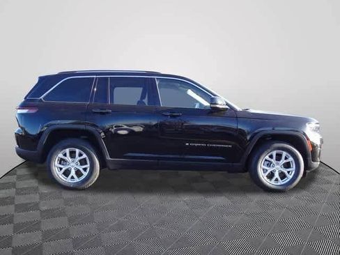Used 2023 Jeep Grand Cherokee Limited image 4