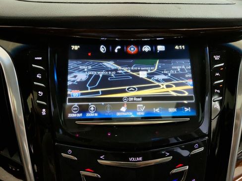 Used 2019 Cadillac Escalade ESV Premium Luxury AWD/4WD image 19