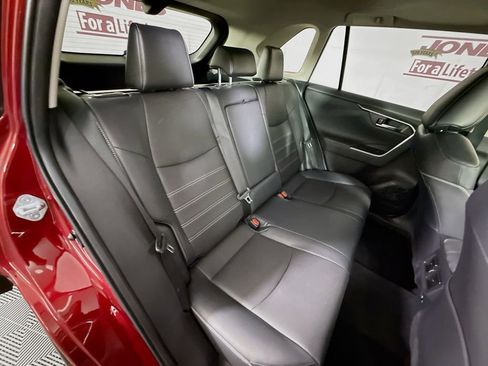 Certified 2021 Toyota RAV4 Limited AWD/4WD image 33