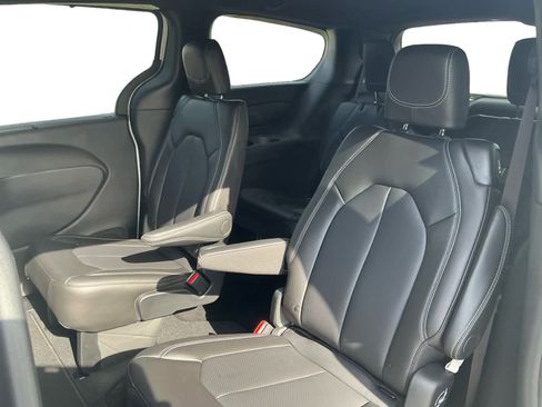 New 2025 Chrysler Voyager LX image 13